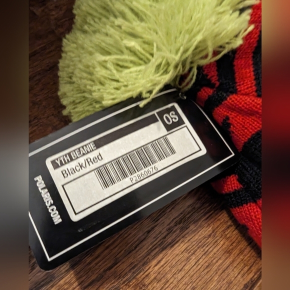 Youth Knit POM Beanie with Metallic Polaris Tag. Youth OS or adult S - Picture 7 of 8